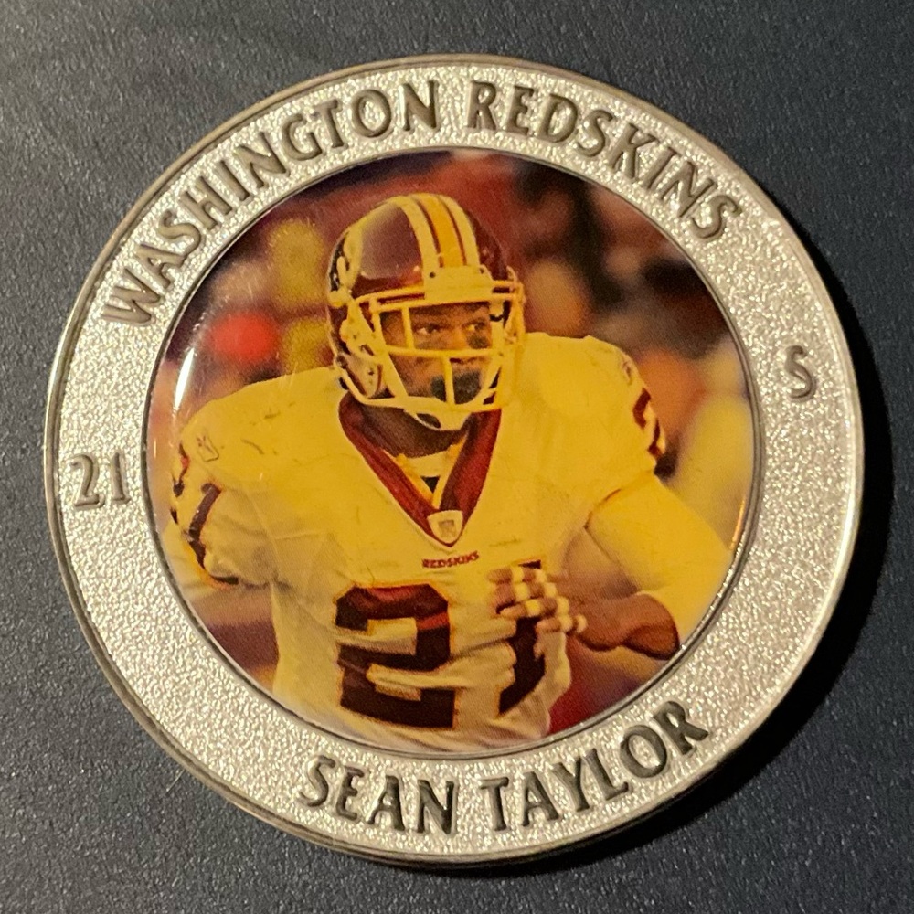NFL Washington Redskins Sean Taylor Commemorative Coin - Silver and Red